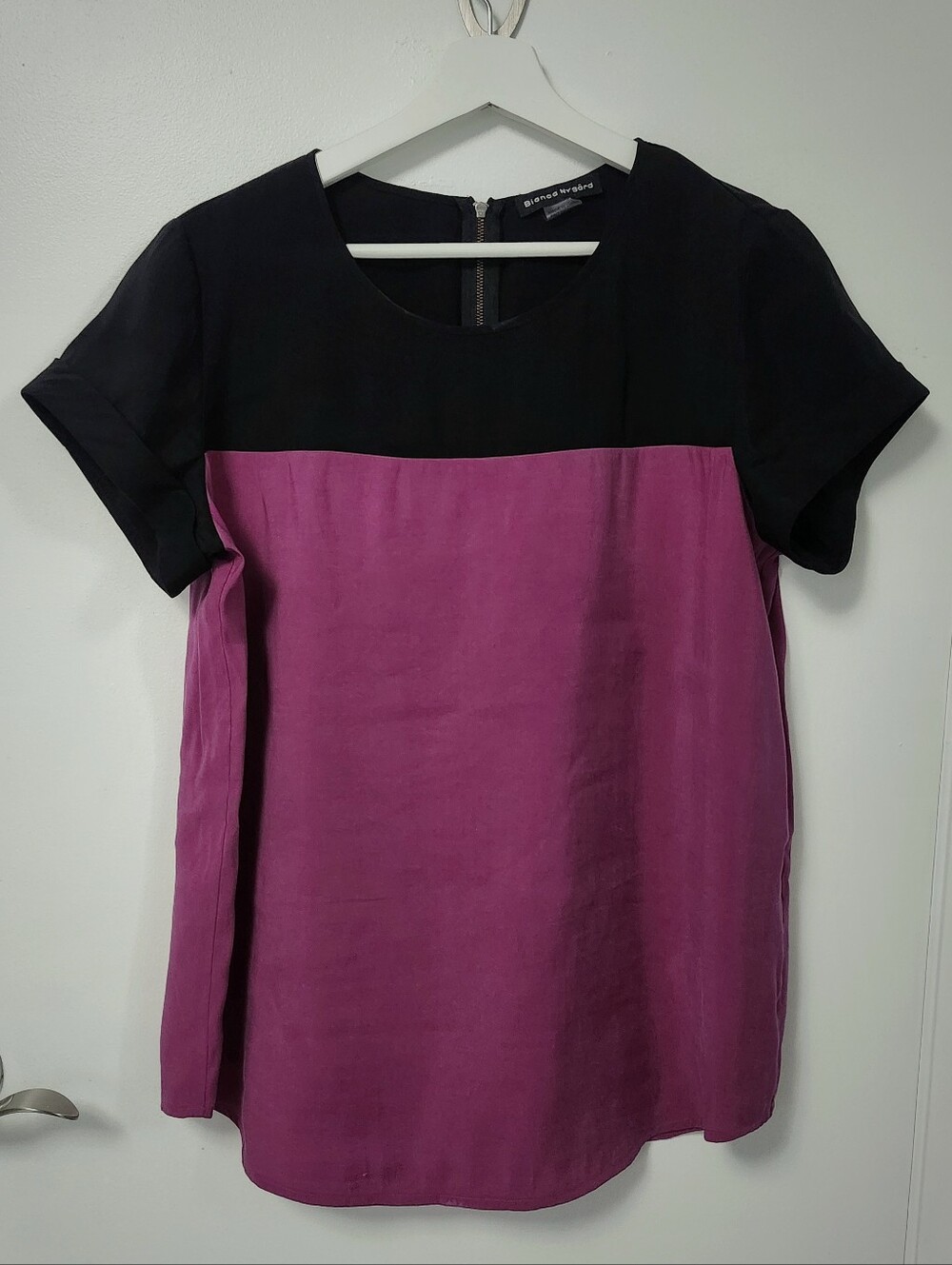 Bianca Nygard size 12 Black and Magenta Colorblock Short Sleeve Blouse - Picture 4 of 10